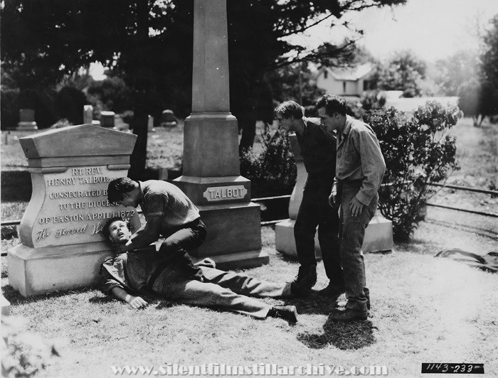 Gary Cooper, Paul Fix, Leslie Fenton, and Land Chandler in THE FIRST KISS (1928)