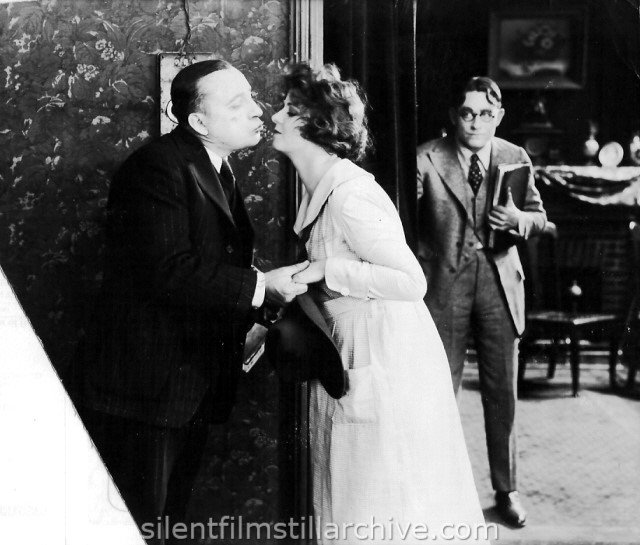 Olive Thomas and Owen Moore in A GIRL LIKE THAT (1917)