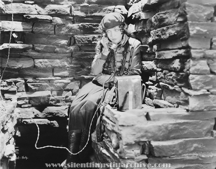 Rene Adore in HEAVEN ON EARTH (1927)