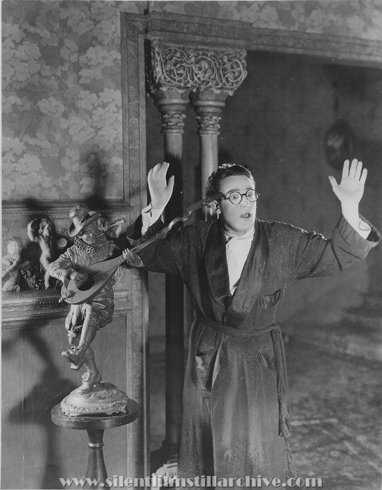 Harold Lloyd in I DO (1921)