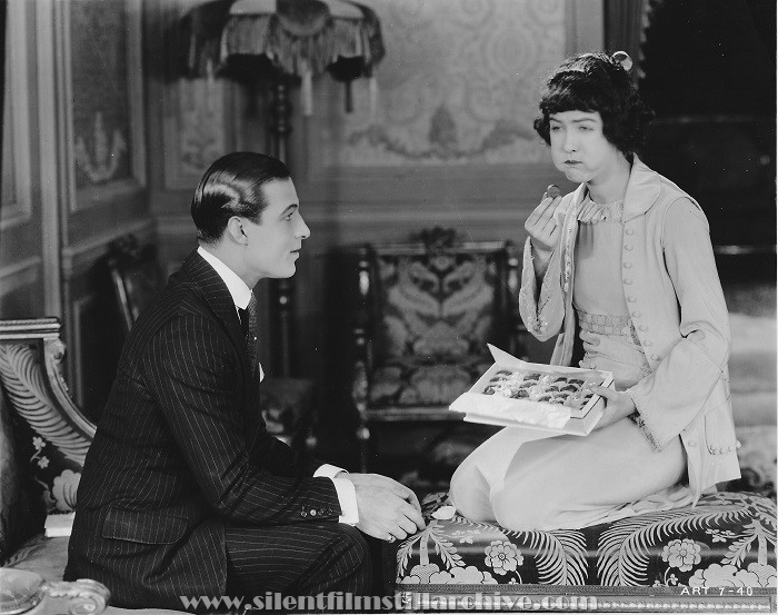 Rudolph Valentino and Dorothy Gish in NOBODY HOME (1919)