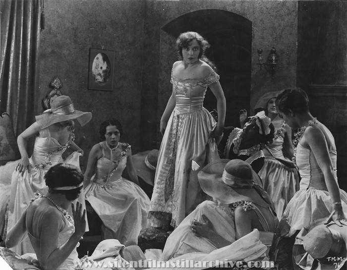 Jobyna Ralston in A RACING ROMEO (1927)