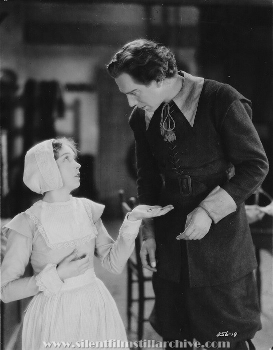 Lillian Gish and Lars Hanson in THE SCARLET LETTER (1926).