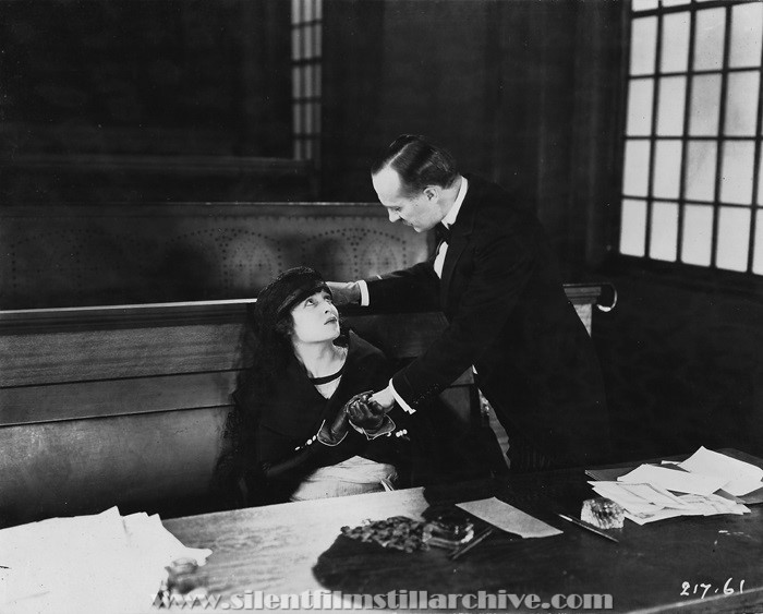 Alice Joyce in THE SPORTING DUCHESS (1920)