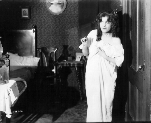 Boyd Marshall and Muriel Ostriche in an Unidentified Thanhouser film (1915?)