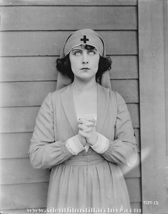 Dorothy Dalton in VIVE LA FRANCE (1918)