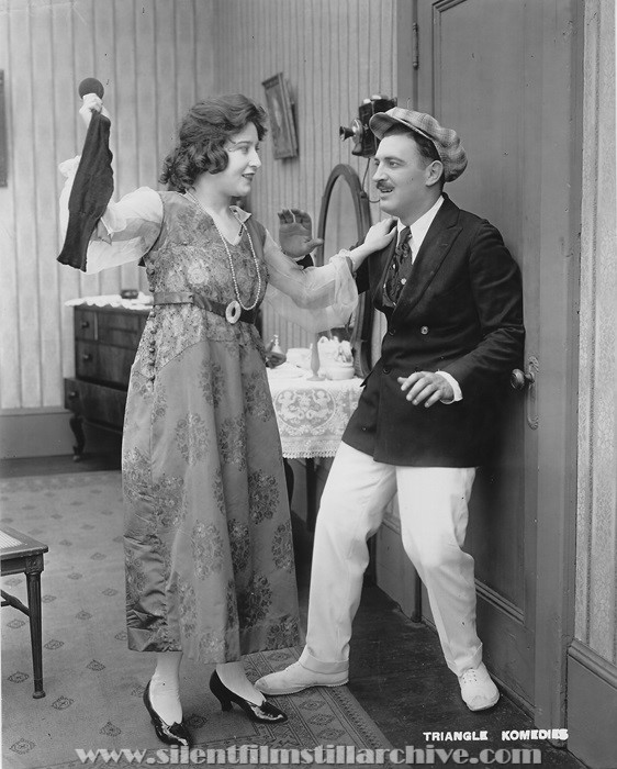 Raymond Griffith in CAUGHT IN THE END (1917)