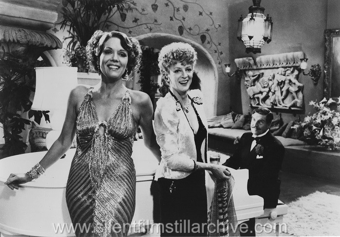 Diana Rigg, Maggie Smith and Denis Quilley in EVIL UNDER THE SUN (1982)