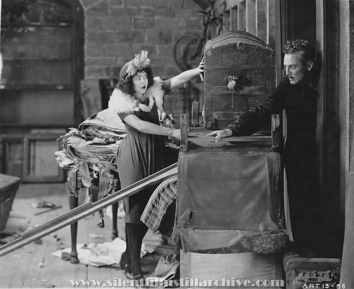 Dorothy Gish in THE GHOST IN THE GARRET (1921)