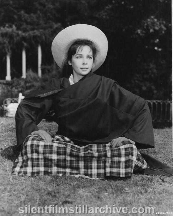 GIGI (1928) with Leslie Caron