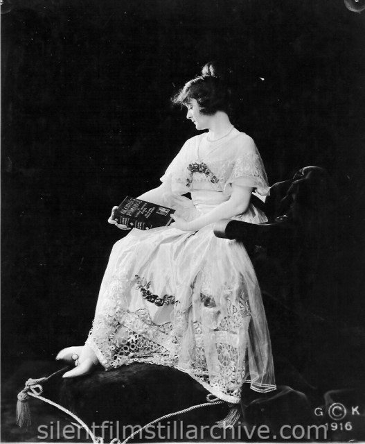 Billie Burke in GLORIA'S ROMANCE (1916), Chapter one, LOST IN THE EVERGLADES.