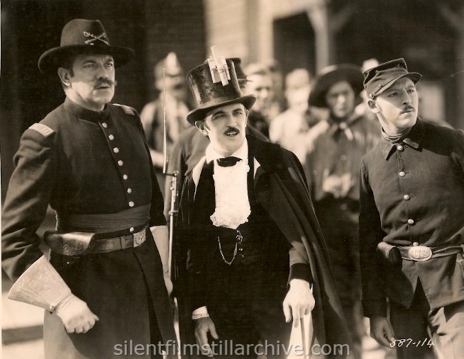 Montague Love and Raymond Griffith in HANDS UP! (1926)