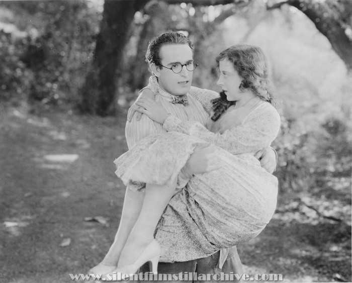 Harold Lloyd and Jobyna Ralston in THE KID BROTHER (1927)