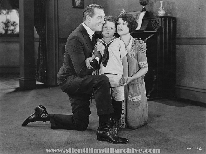 Crauford Kent, Bruce Guerin, and Frances Dale in LOVER'S LANE (1924)