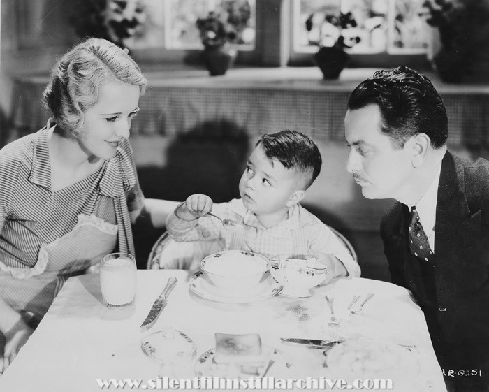 Claudia Dell, George 'Spanky' McFarland, and Joe Young in MAMA'S LITTLE PIRATE (1934)