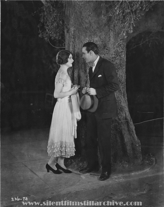 Eleanor Boardman and William Haines in MEMORY LANE (1926)