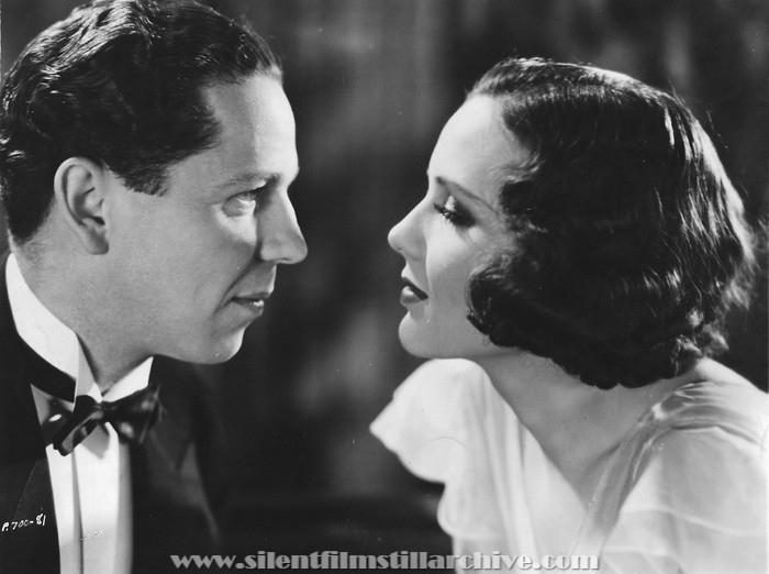 Roger Pryor and Mary Brian in MOONLIGHT AND PRETZELS (1933)