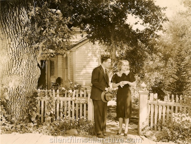 Carole Lombard and Frederic March in NOTHING SACRED (1937)