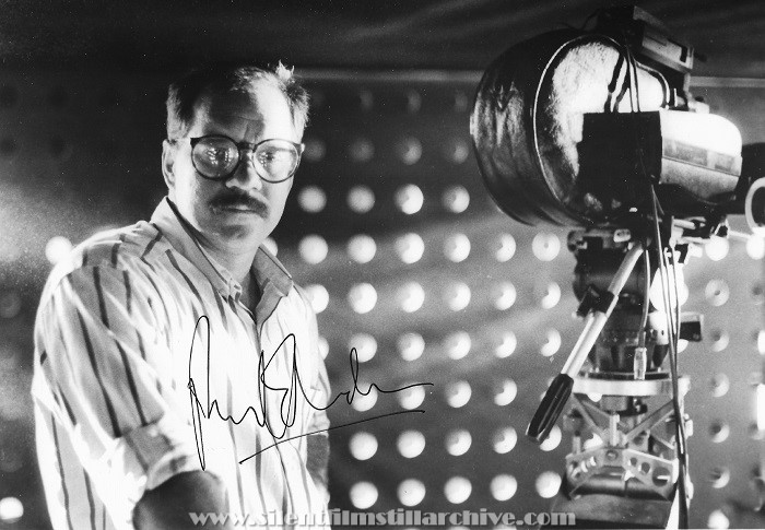 Director Paul Schrader on the set of PATTY HEARTS (1988)
