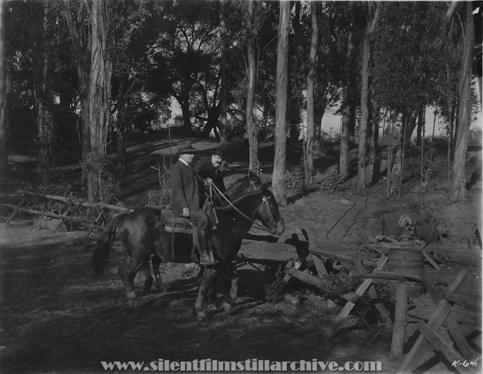 DeWitt Jennings and Russ Powell in THE RE-CREATION OF BRIAN KENT (1925)