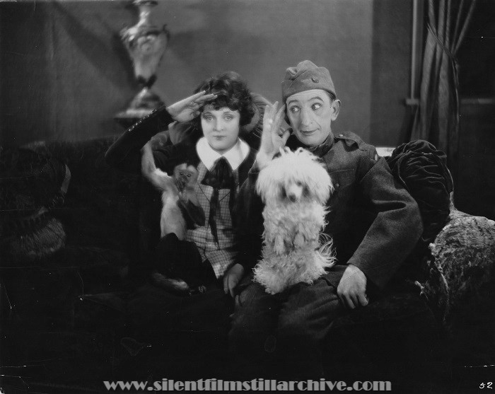 Dorothy Dwan and Larry Semon in SPUDS (1927)