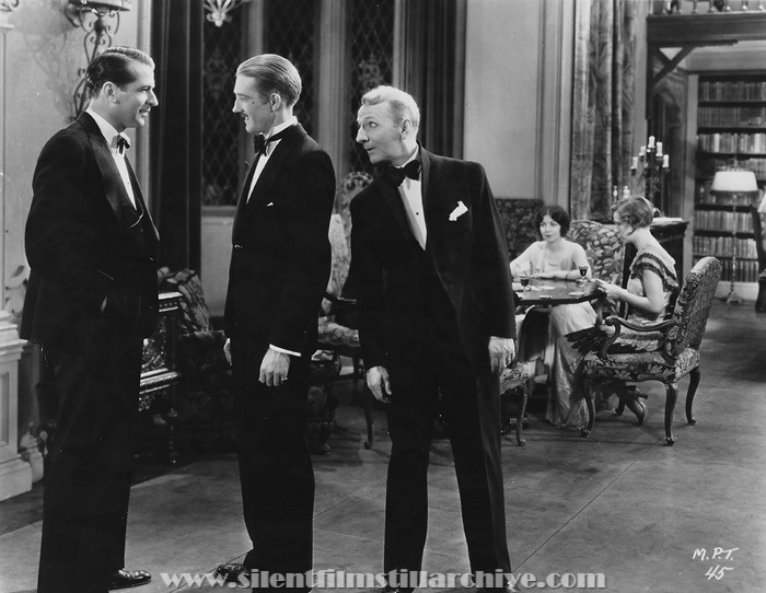 Unknown actors in TODAY (1930)