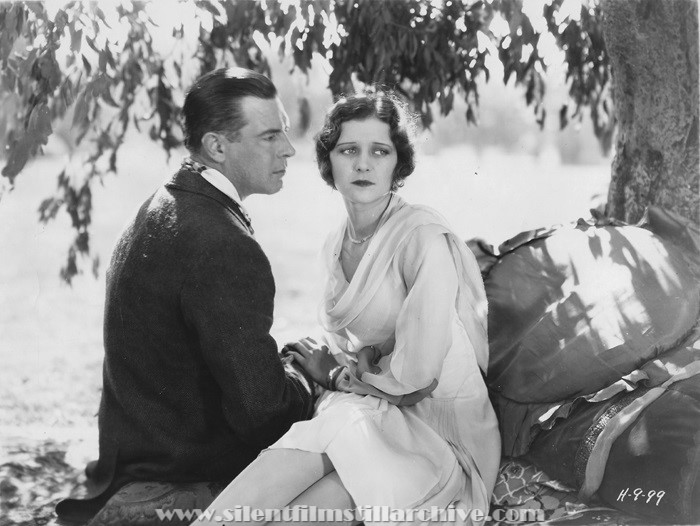 Lawrence Gray and Marceline Day in TRENT'S LAST CASE (1929)