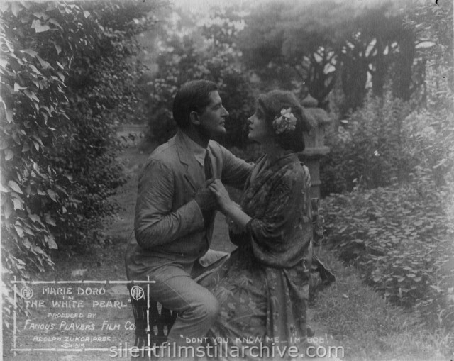 Thomas Holding and Marie Doro in THE WHITE PEARL (1915)